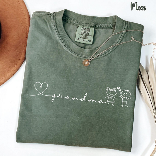 Comfort Colors Grandma Script Line Shirt, Minimalist Heart Grandma Graphic Tee, Cute Stick Figure Grandkids Design Women Family Love Casual Gift Top Comfort Colors