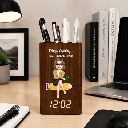 Custom Teacher Life Pen Holder With Clock,Teacher Sitting On Pencil Personalized Rotating Pen Holder, Back To School Gift, Teacher Appreciation Gift Calendar Electronic Pen Holder