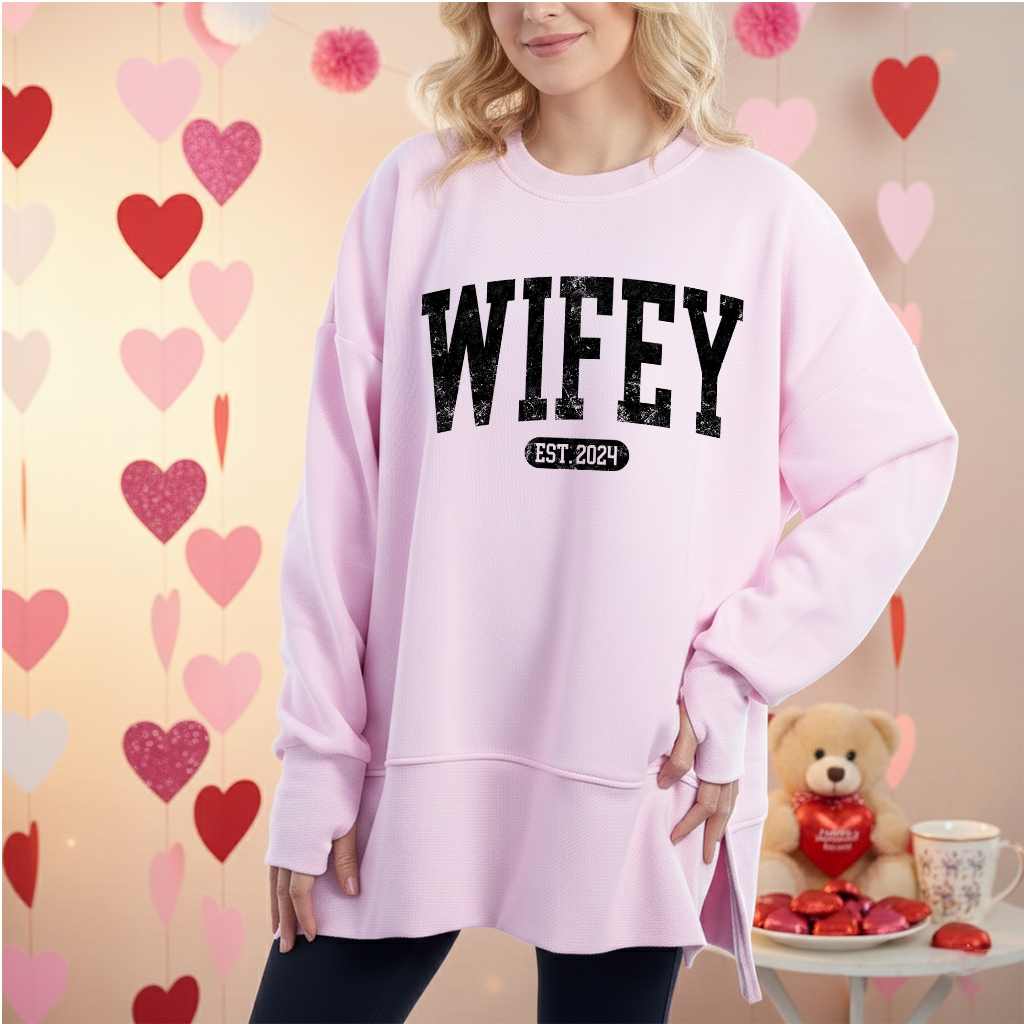 Personalized Wifey Women Oversized Sweatshirts Thumbhole Long Sleeve, Thumbhole Fall Side Slit Pullover