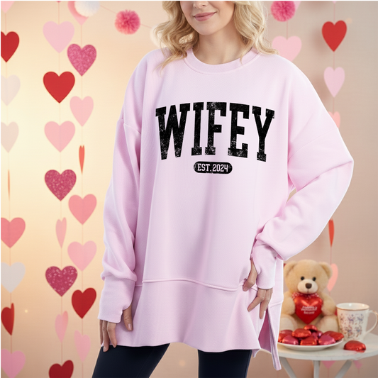 Personalized Wifey Women Oversized Sweatshirts Thumbhole Long Sleeve, Thumbhole Fall Side Slit Pullover