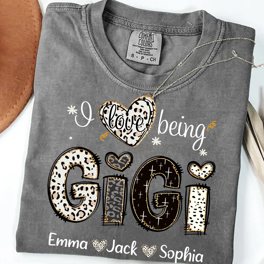 Comfort Colors® I love being Gigi Bible Style Gift For Grandma And Grandkids Names And Grandkids T-Shirt