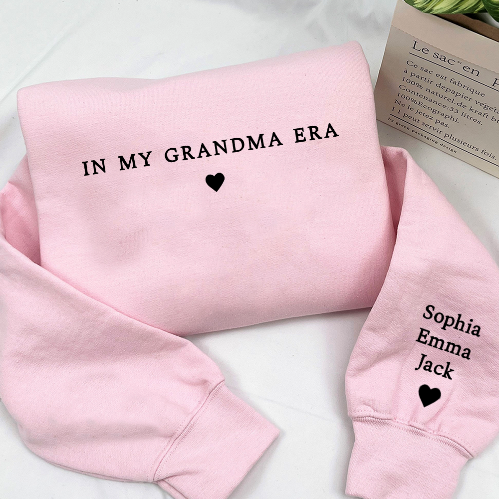 In My Grandma Era Shirt, Nana Gift, Gift For Grandma And Grandkids Merry Christmas Sweatshirt