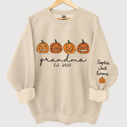 Grandma Est Pumpkin Face And Grandkids Autumn CL01 Sweatshirt
