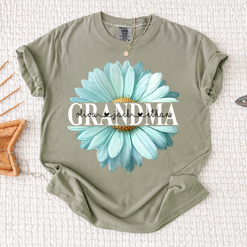 Comfort Colors® Personalized Grandma Flower Daisy Shirt with Kids Names, Custom Daisy Floral Grandma Nana Mimi T-Shirt, Meaningful Gift for Mother’s Day Birthday