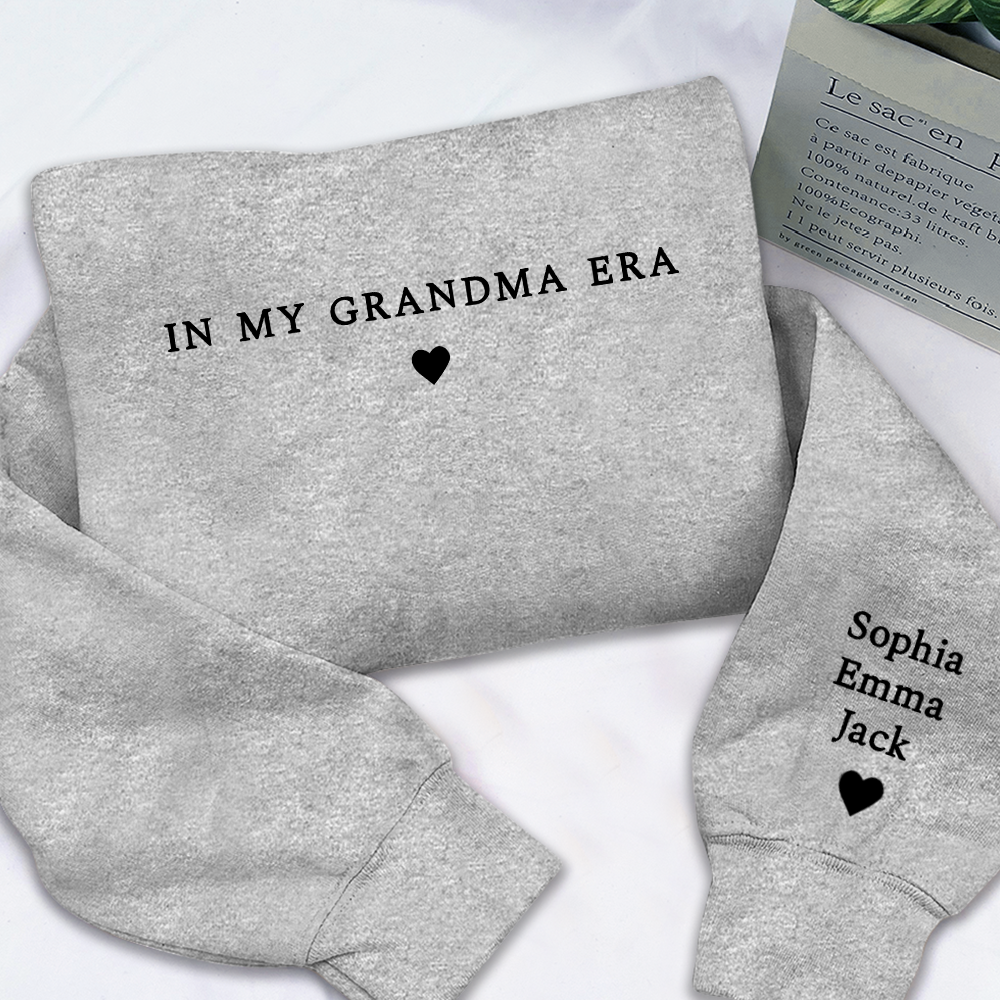 In My Grandma Era Shirt, Nana Gift, Gift For Grandma And Grandkids Merry Christmas Sweatshirt
