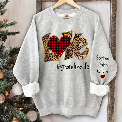Love grandmalife leopard And Grandkids Sweatshirt