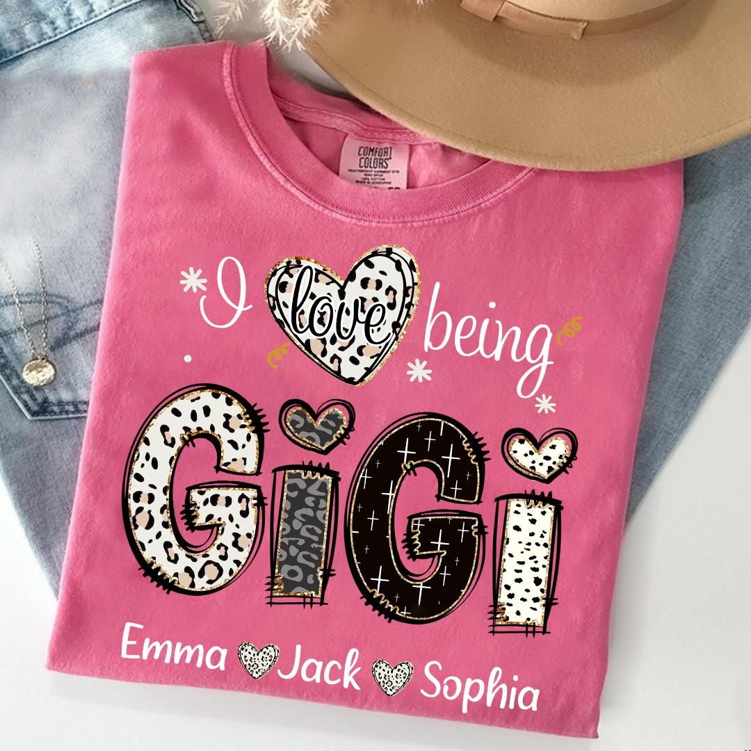 Comfort Colors® I love being Gigi Bible Style Gift For Grandma And Grandkids Names And Grandkids T-Shirt