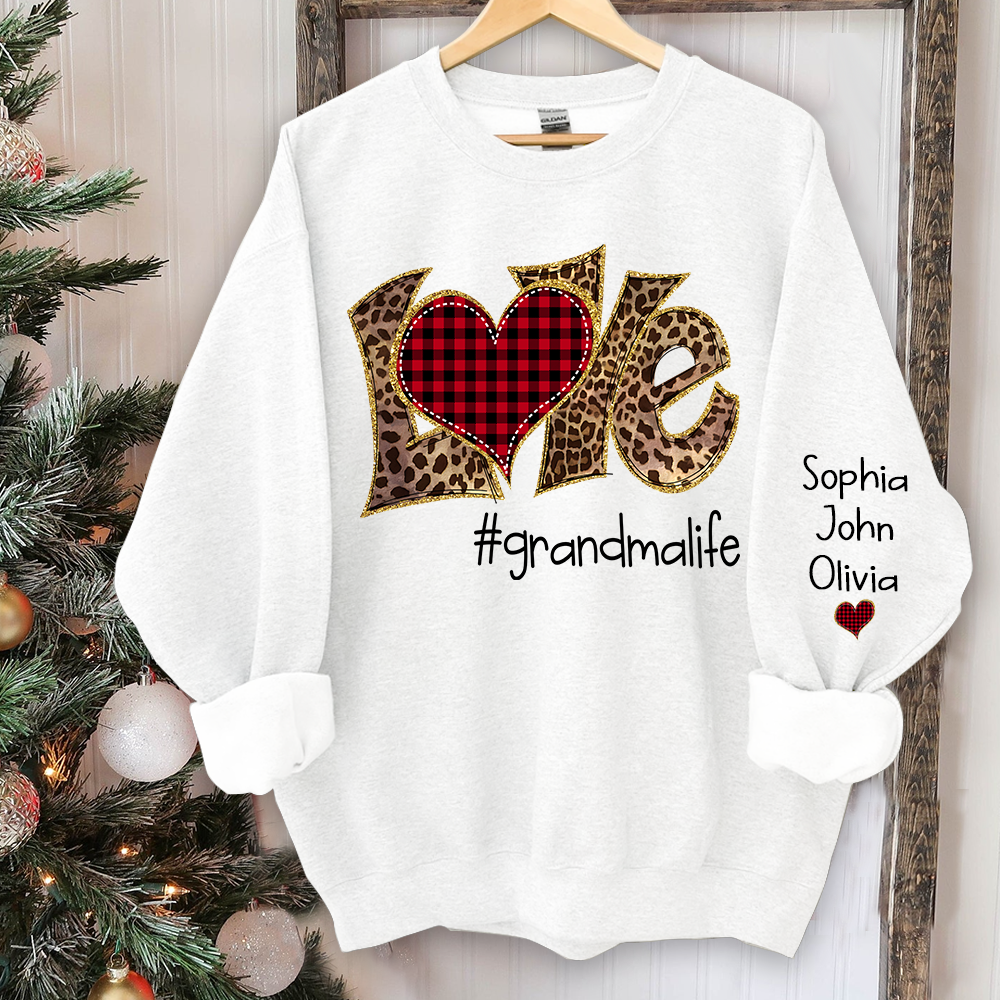 Love grandmalife leopard And Grandkids Sweatshirt